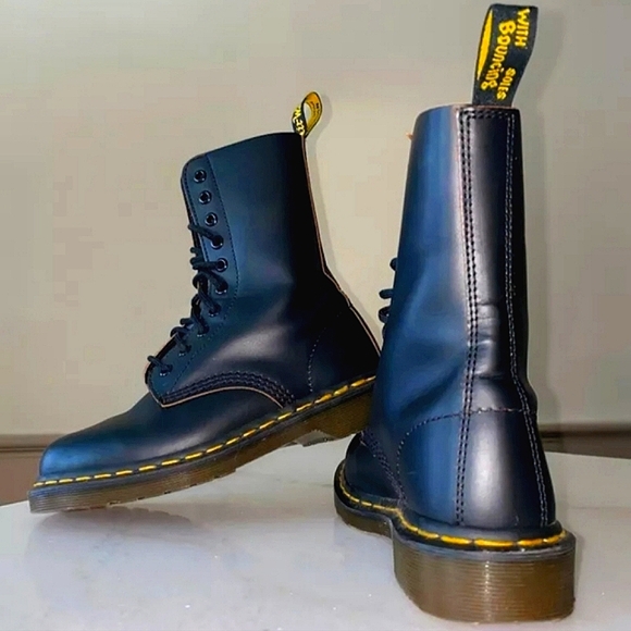 Dr. Martens Shoes - Dr Martens womens boots black leather smooth size 7 Made in England 1490 10 hole